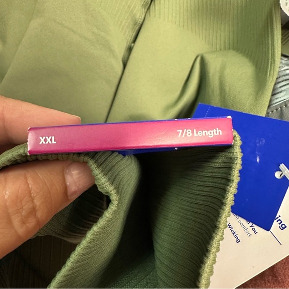 JoyLab | Women's Green Leggings - Picture 4 of 4